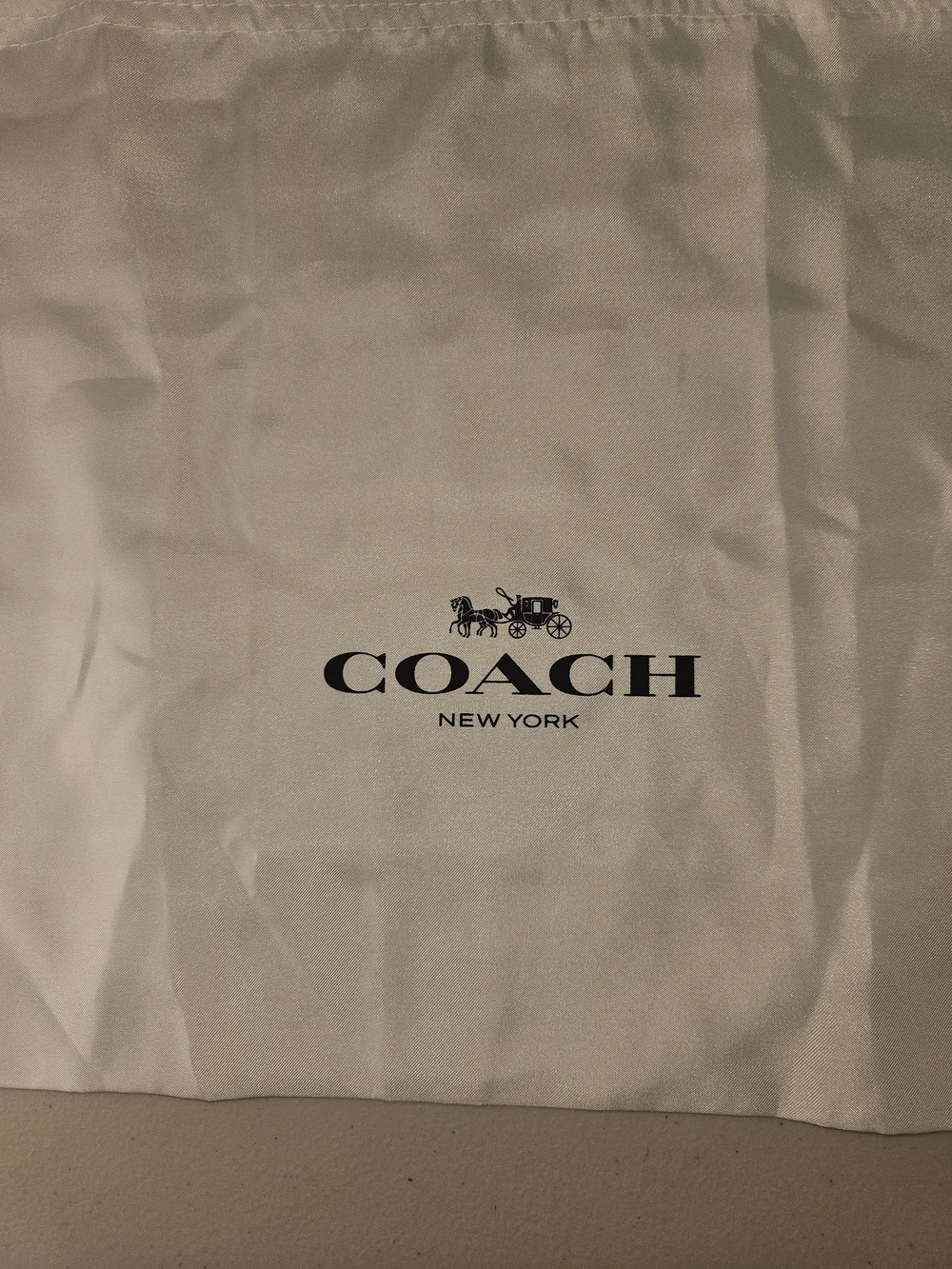 NWT Coach New York Bifold Zip Wallet in Mauve & Dust Bag